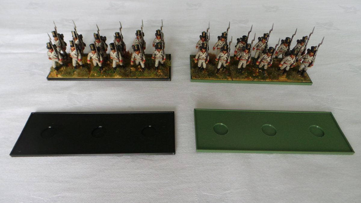 40×120 mm movement trays in Olive Green and Black (figures not included)