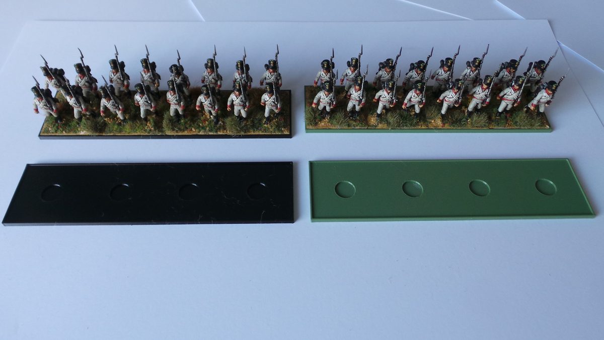 40×160 mm movement trays in Olive Green and Black (figures not included)