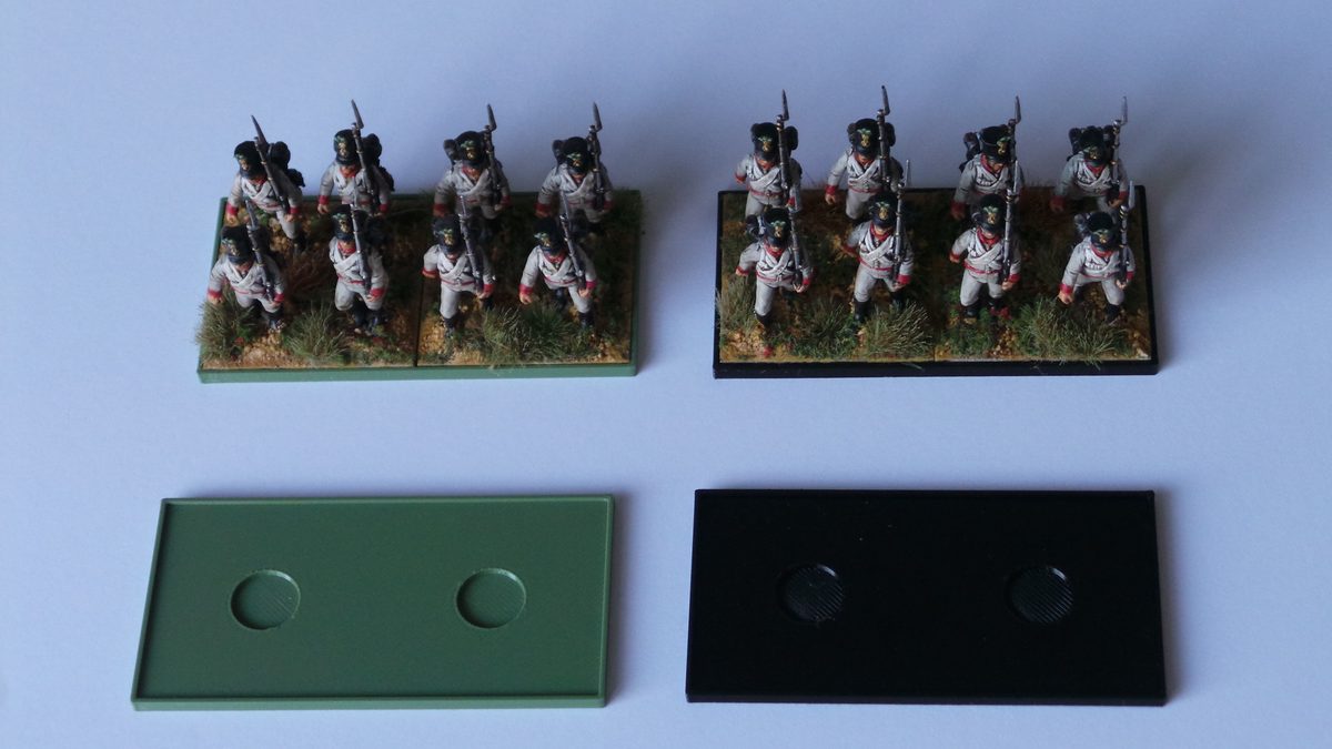 40×80 mm movement trays in Olive Green and Black (figures not included)