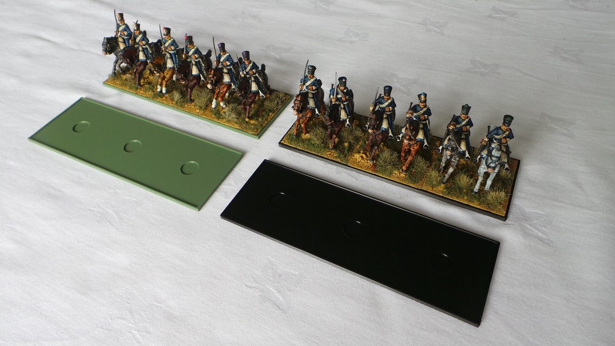 50×150 mm movement trays in Olive Green and Black (figures not included)